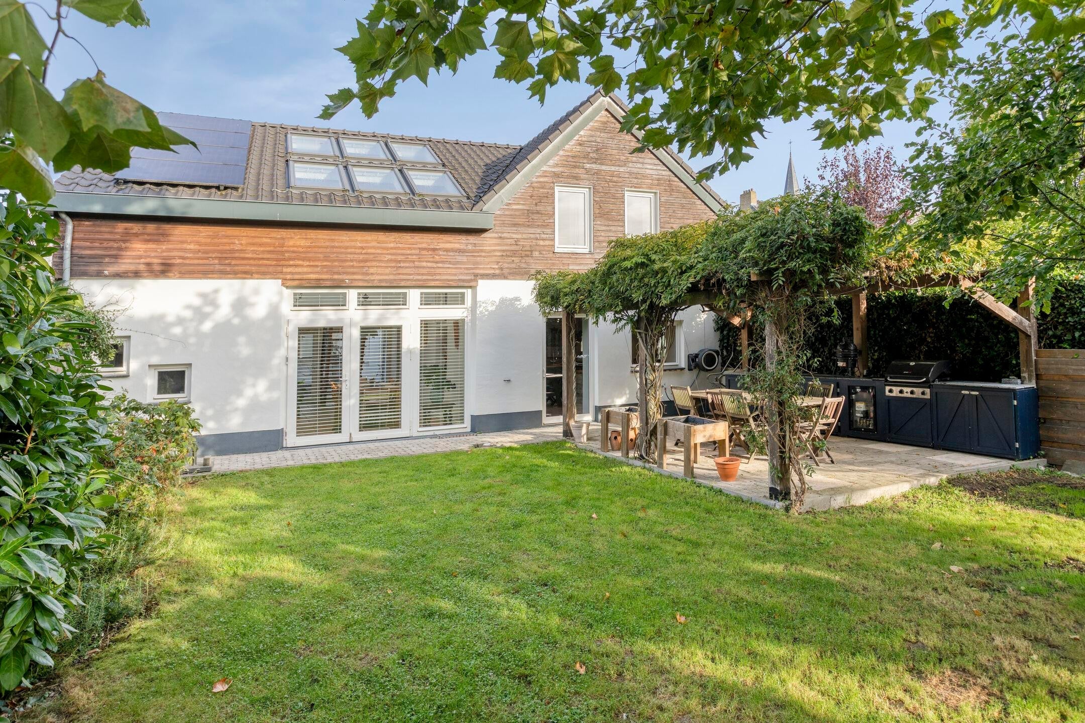 Huis te huur in Maastricht aan Heukelommerweg 15 – 8 kamers, 257 m²