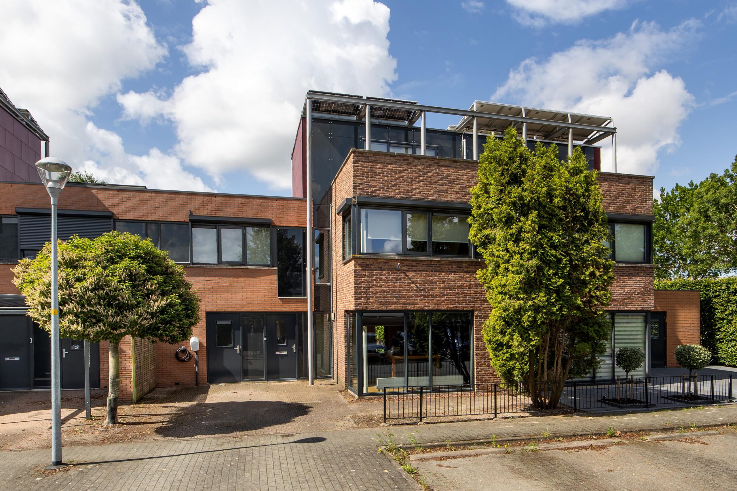 Huis te huur in Nieuw-Vennep aan Laapersveld 3 – 5 kamers, 184 m²