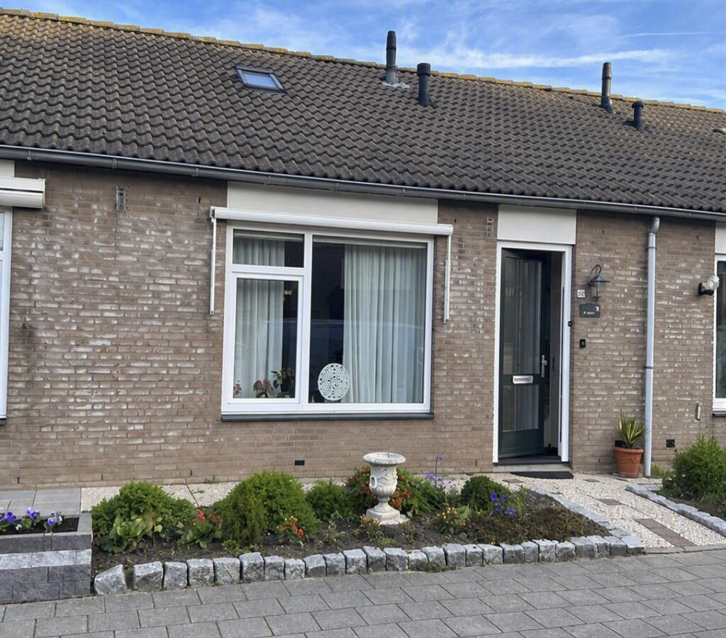 Seniorenwoning te huur in Nieuwe-Tonge aan Oranjestraat 10