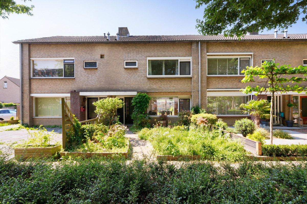 Huis te huur in Nieuwegein aan Mendes da Costalaan 92 – 5 kamers, 118 m²