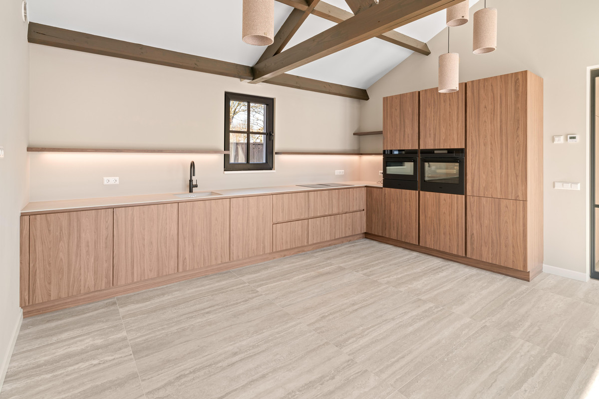 Huis te huur in Nispen aan Essenseweg 86 – 5 kamers, 353 m²