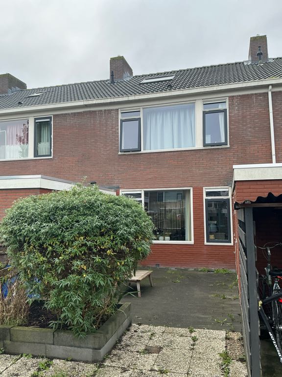 Tussenwoning te huur in Oude-Tonge aan Lincolnplein 17 (foto 2)