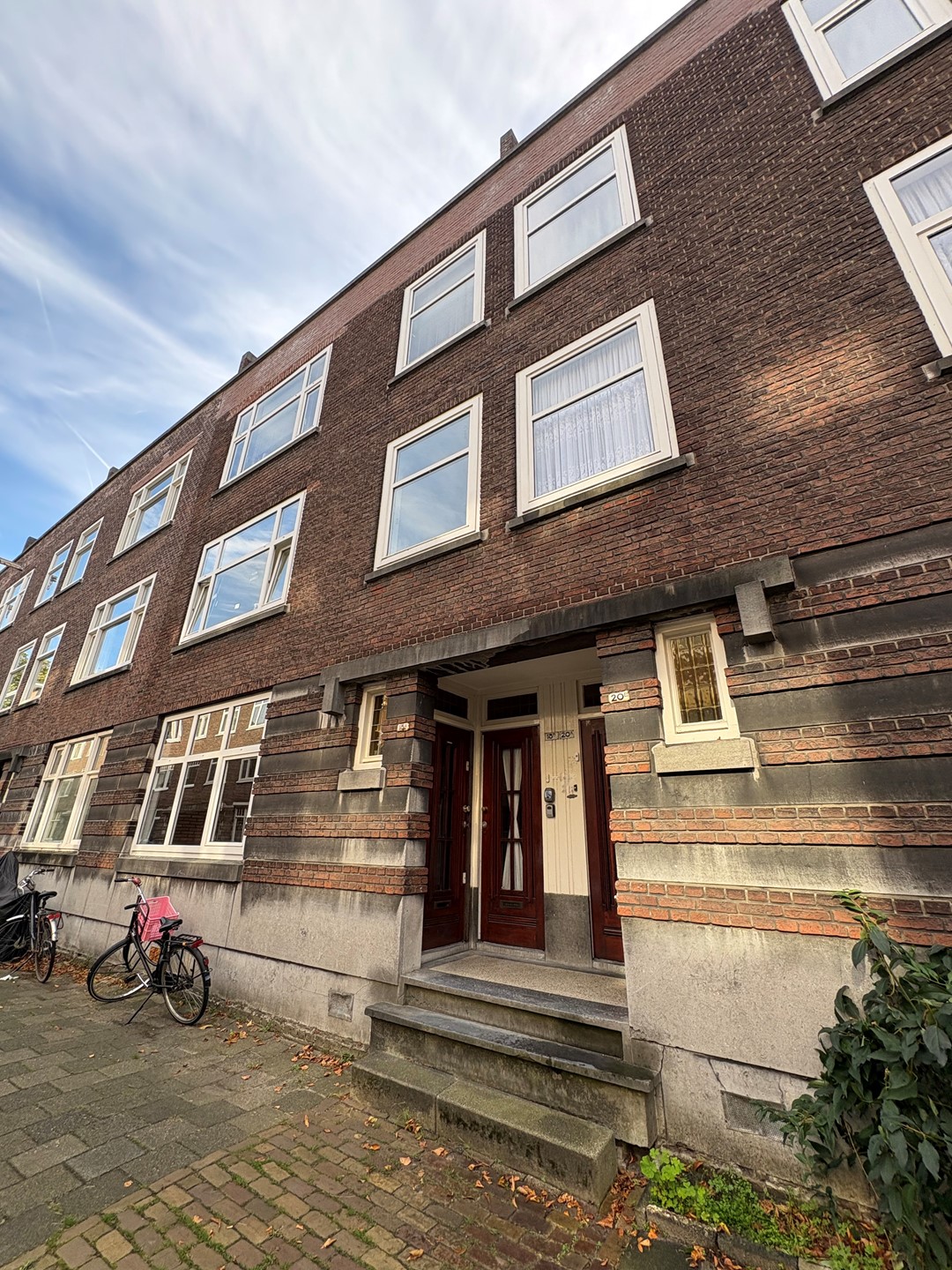 Appartement te huur in Rotterdam aan Groeninxstraat 18B-01 – 4 kamers, 74 m²