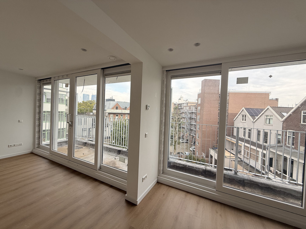 Appartement te huur in Rotterdam aan 's-Gravendijkwal 122G – 3 kamers, 110 m²