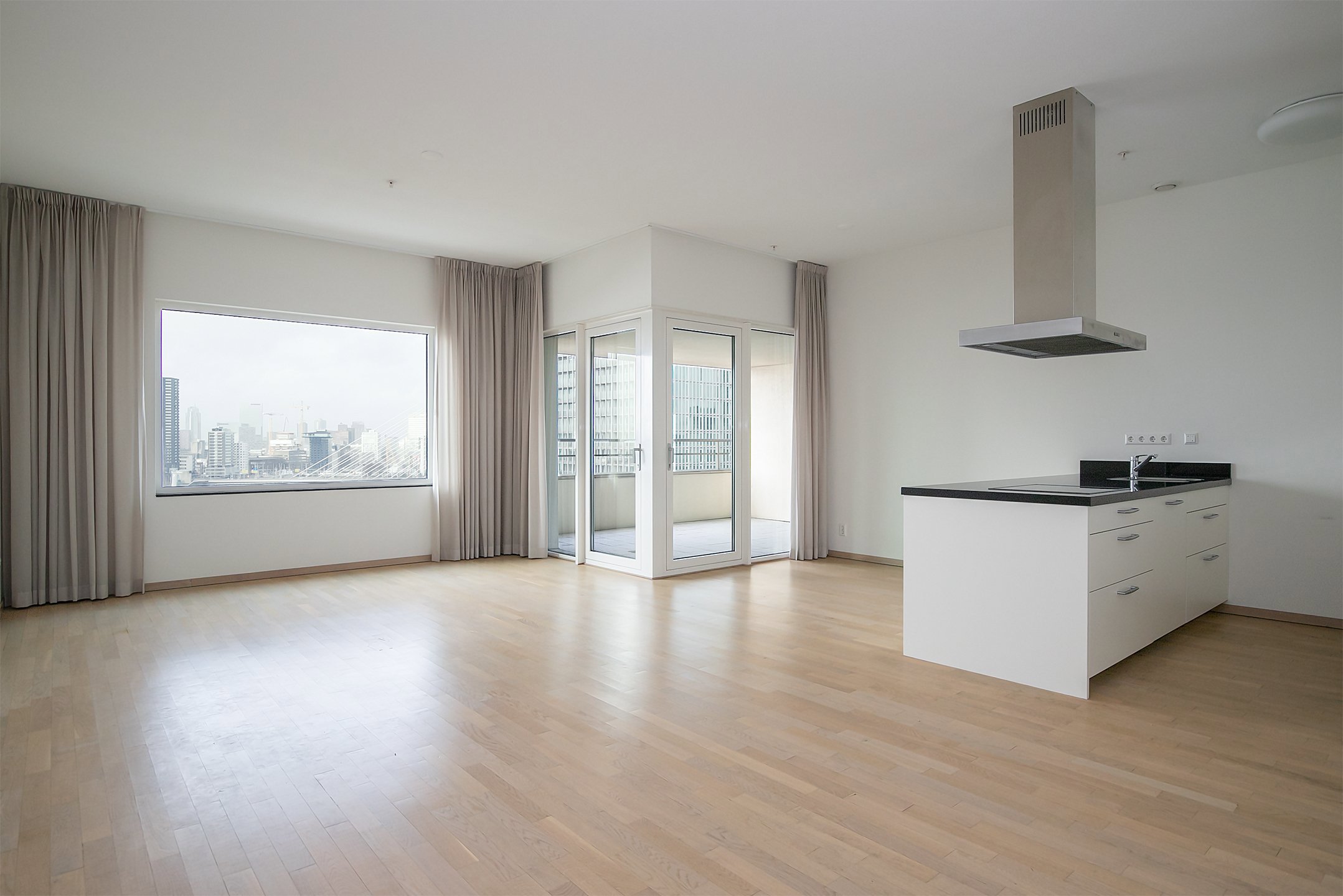 Appartement te huur in Rotterdam aan Van der Hoevenplein 216 – 3 kamers, 103 m²
