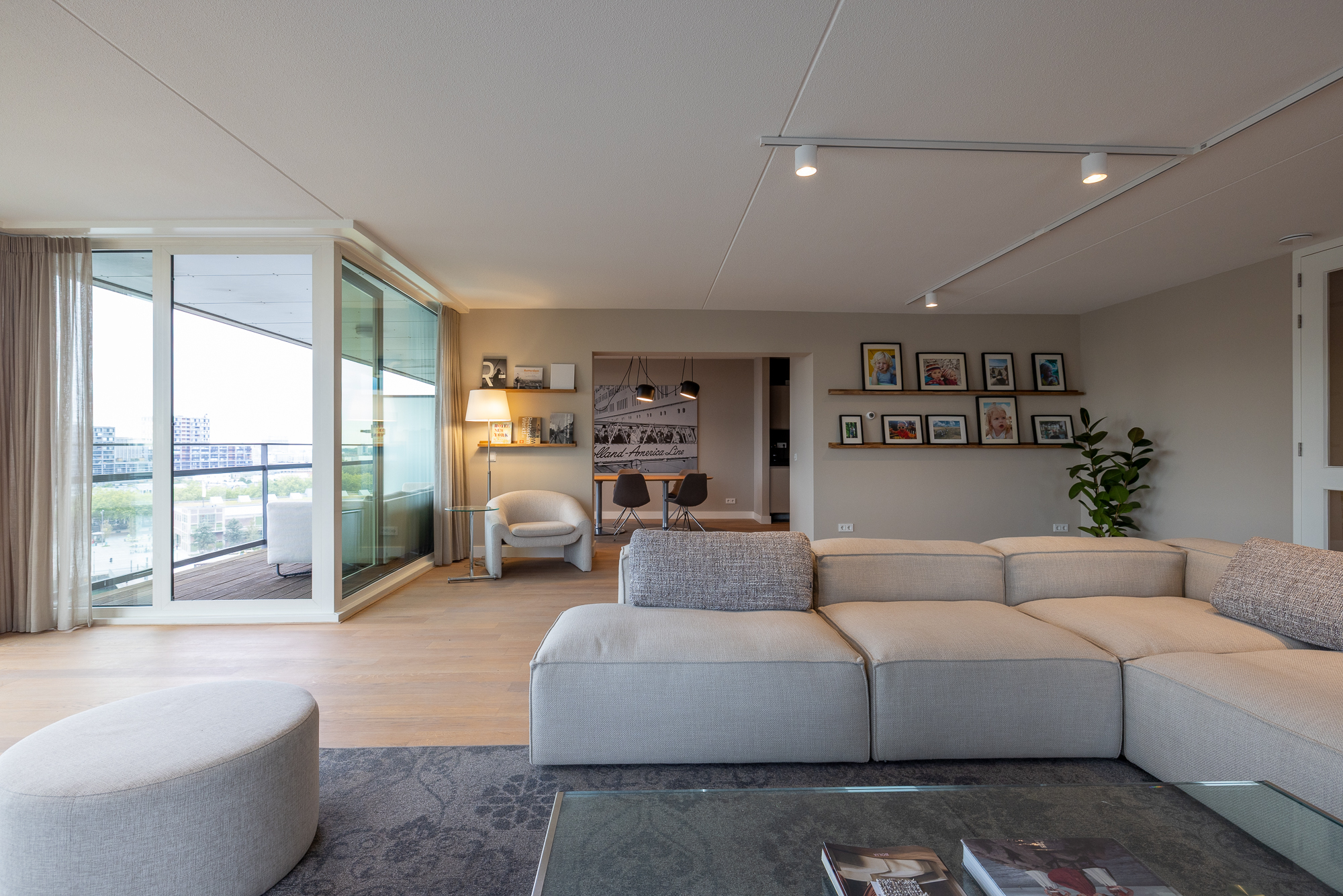 Appartement te huur in Rotterdam aan Wierdsmaplein – 4 kamers, 204 m²
