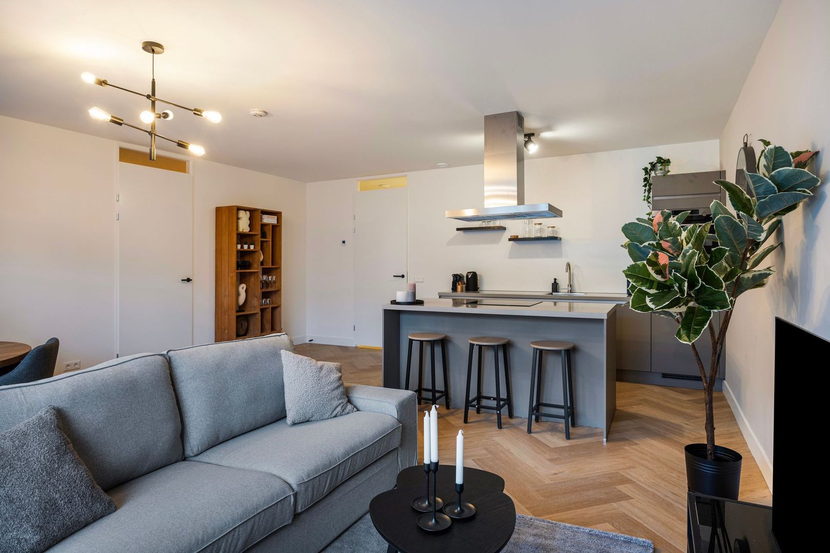 Appartement te huur in Rotterdam aan Willem de Zwijgerstraat 8 – 3 kamers, 141 m²