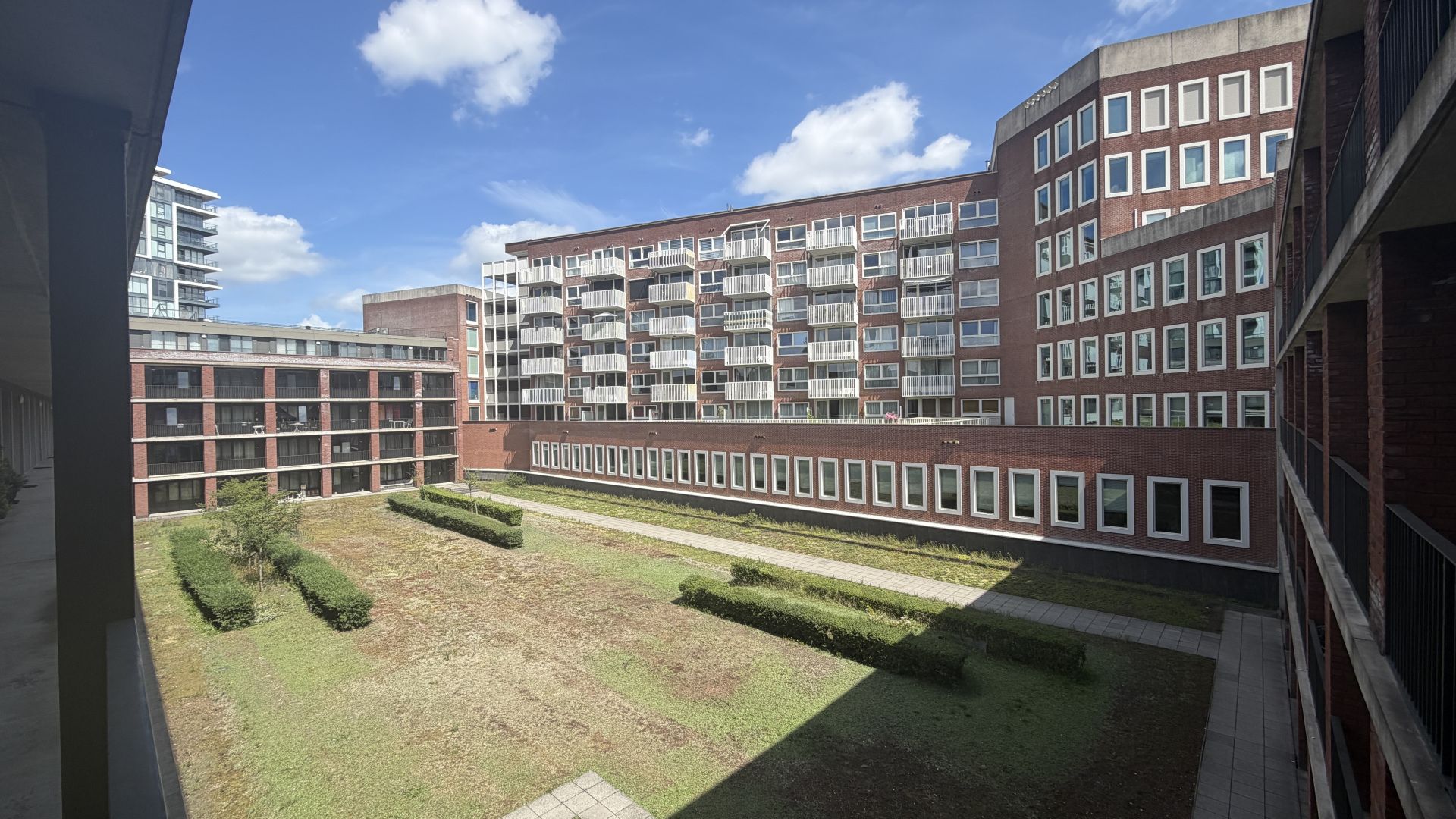 Appartement te huur in Schiedam aan Professor Kamerlingh Onneslaan 312 – 1 kamers, 107 m²