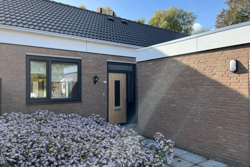 Tussenwoning te huur in Sommelsdijk aan Vlasakker 40
