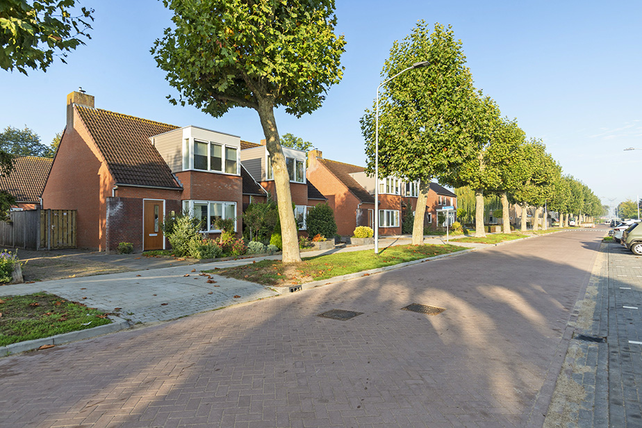 Eengezinswoning te huur in Standdaarbuiten aan Dr. Poelsstraat 9 (foto 2)