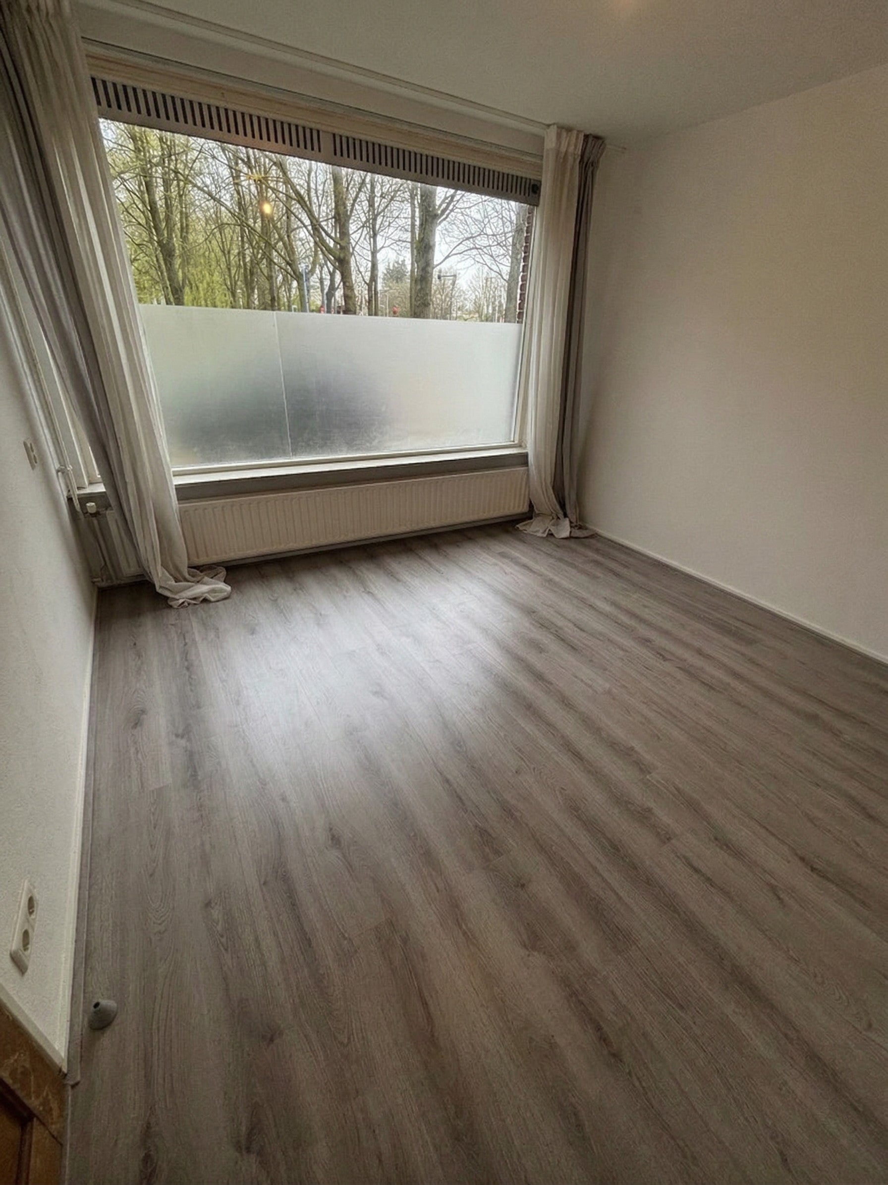 Kamer te huur in Tilburg aan Baron van Lamsweerdelaan 35 – 1 kamers, 16 m²