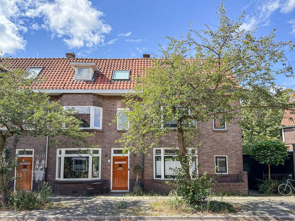 Huis te huur in Utrecht aan Everard Foeckstraat 18 – 8 kamers, 125 m²
