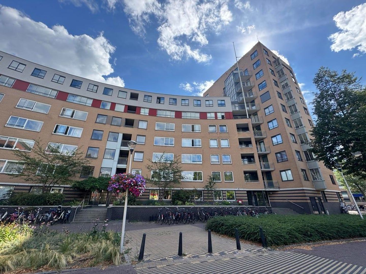 Appartement te huur in Utrecht aan Henriëtte Roland Holststraat 66 – 2 kamers, 75 m²