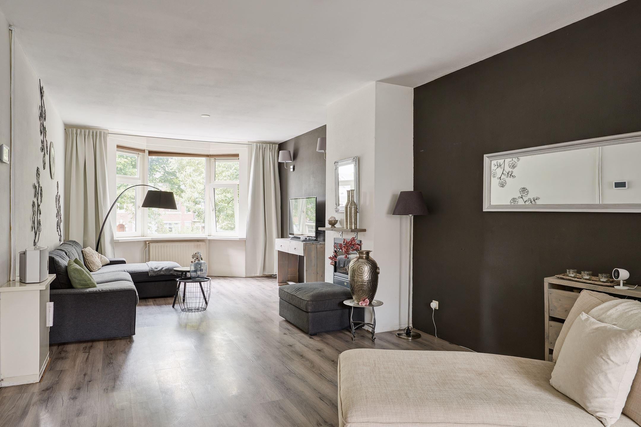 Appartement te huur in Vlaardingen aan Schiedamseweg 196 – 1 kamers, 97 m²