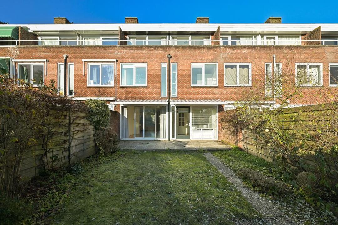 Huis te huur in Wassenaar aan Deijlerweg 110 – 5 kamers, 165 m²