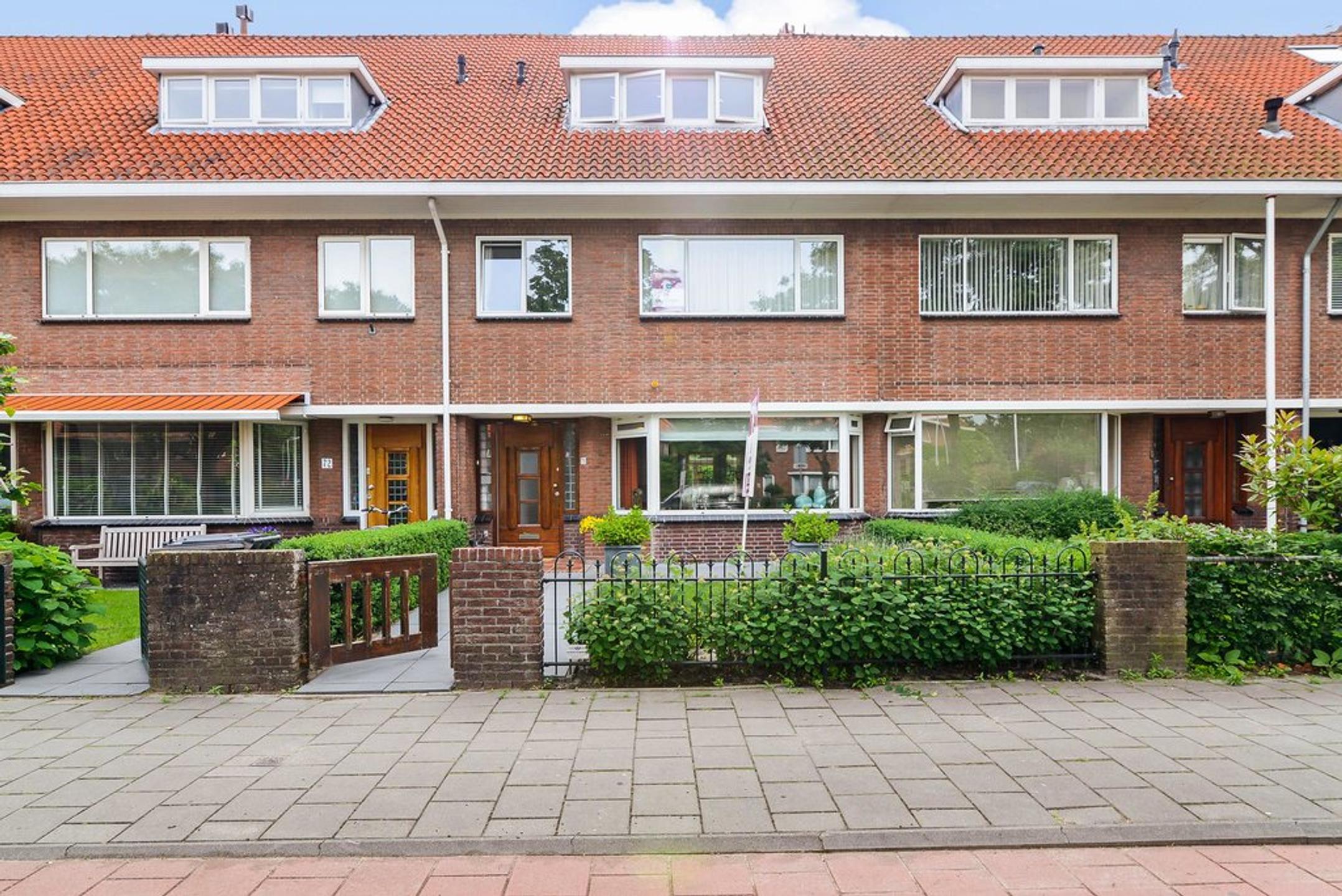 Huis te huur in Wassenaar aan Storm van 's-Gravesandeweg 70 – 9 kamers, 205 m²