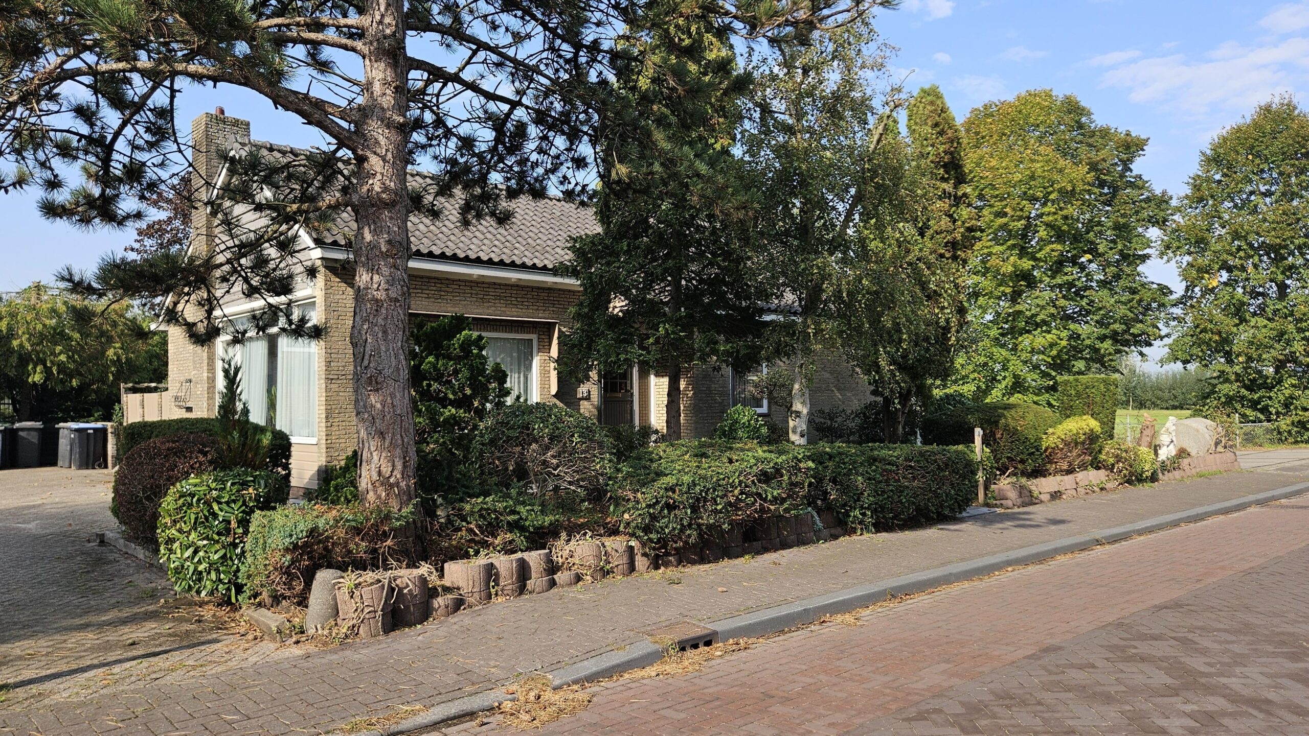 Huis te huur in Westzaan aan J.J. Allanstraat – 4 kamers, 222 m²