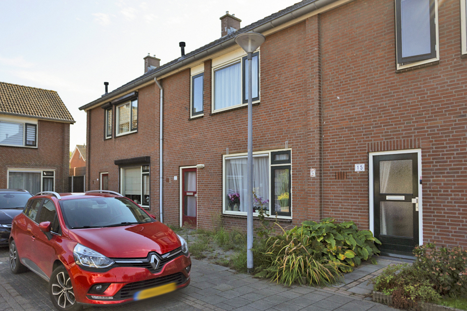 Eengezinswoning te huur in Willemstad NB aan Prins Constantijnstraat 13 (foto 2)
