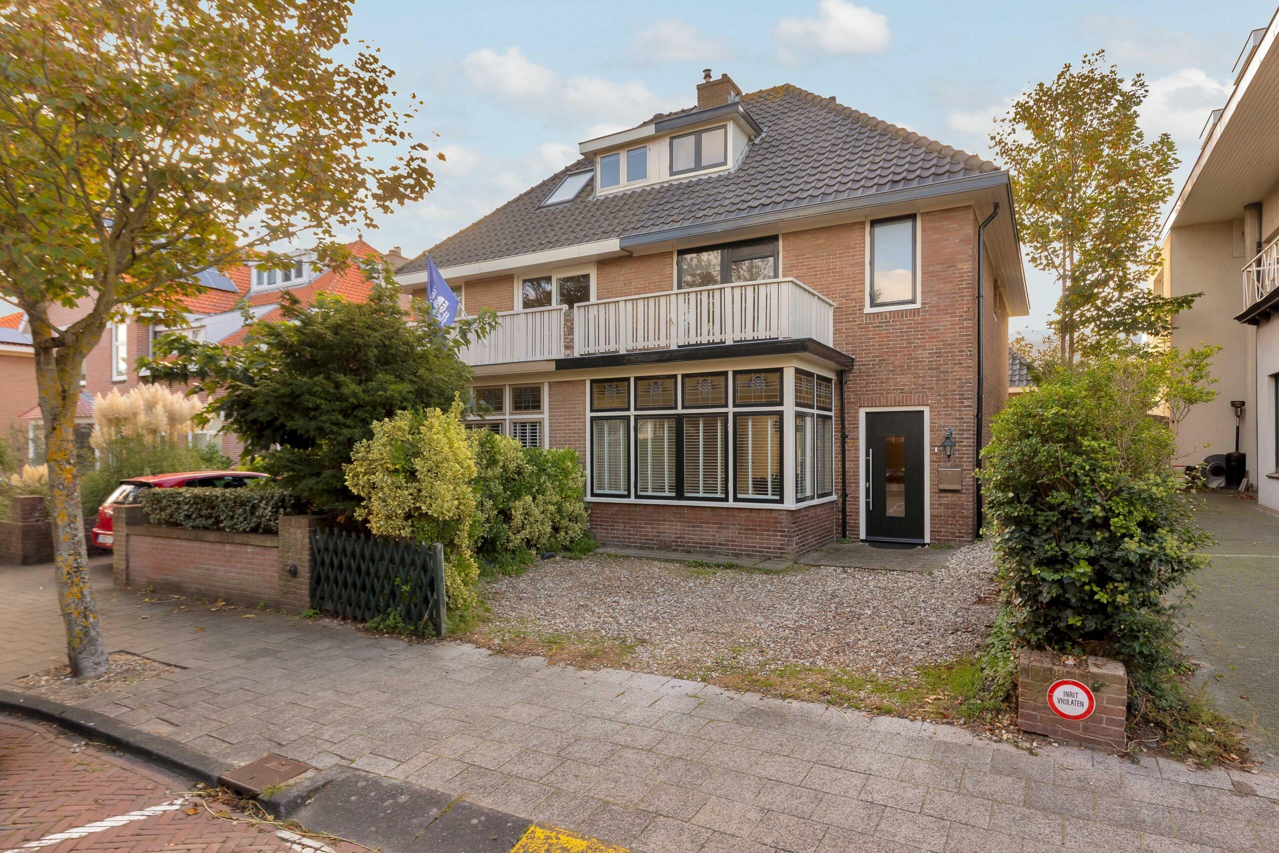 Huis te huur in Zandvoort aan Brederodestraat – 6 kamers, 139 m²